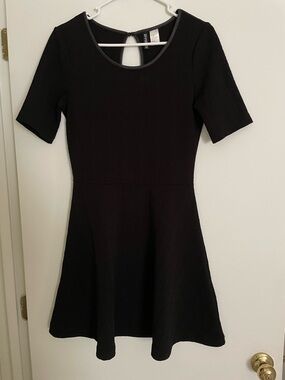 H&M Black Fit-and-Flare Short Sleeve Dress with Contrast Trim